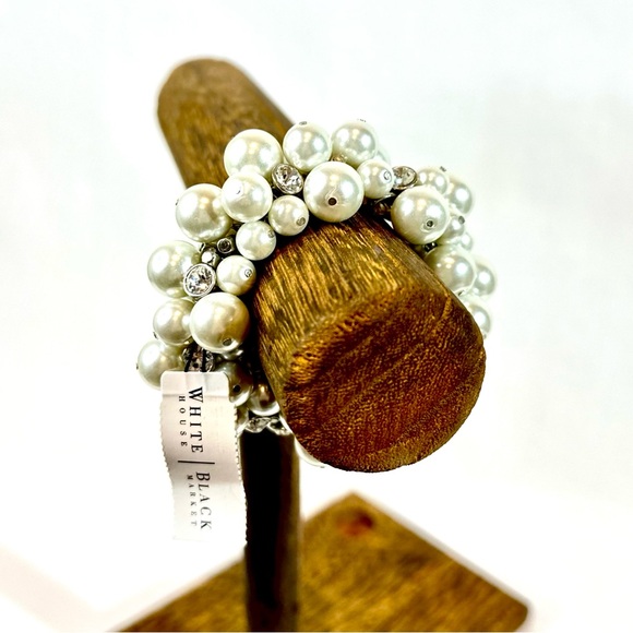 WHITE HOUSE BLACK MARKET Pearl & Rhinestone Cluster Bracelet | NWT - Picture 2 of 5